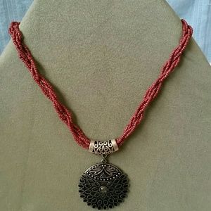 Beaded necklace
